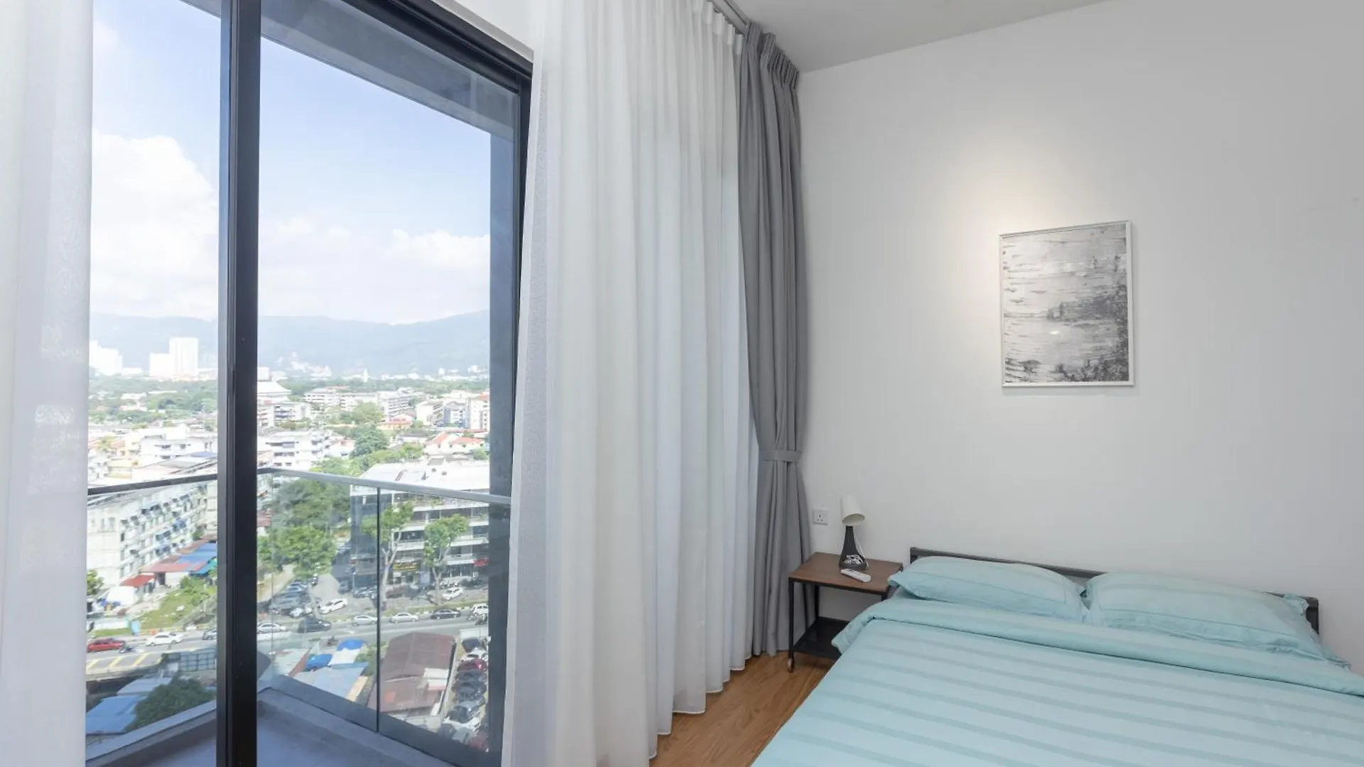 Apartment Beacon Executive Suite By May George Town