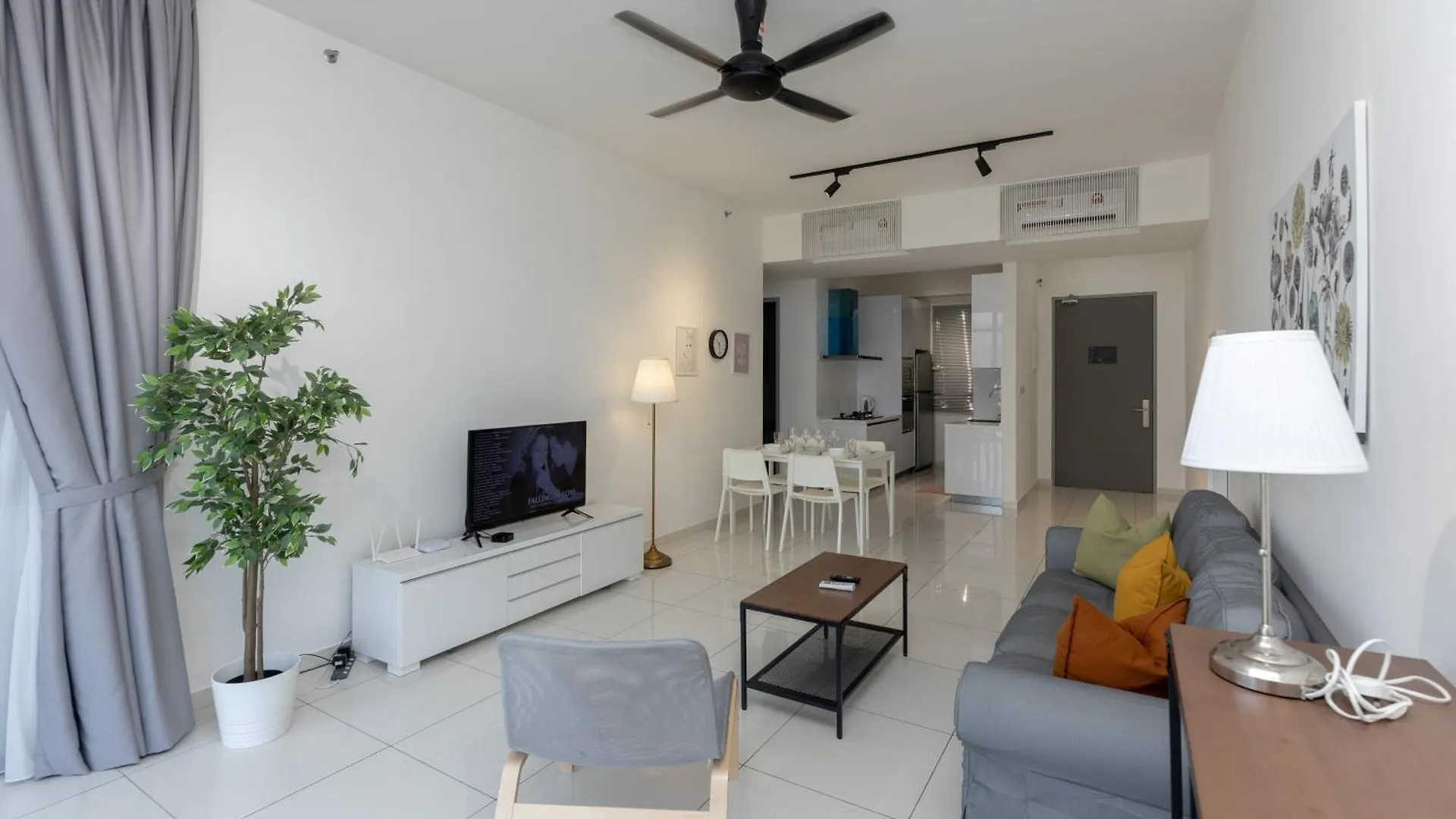 Beacon Executive Suite By May George Town Apartment