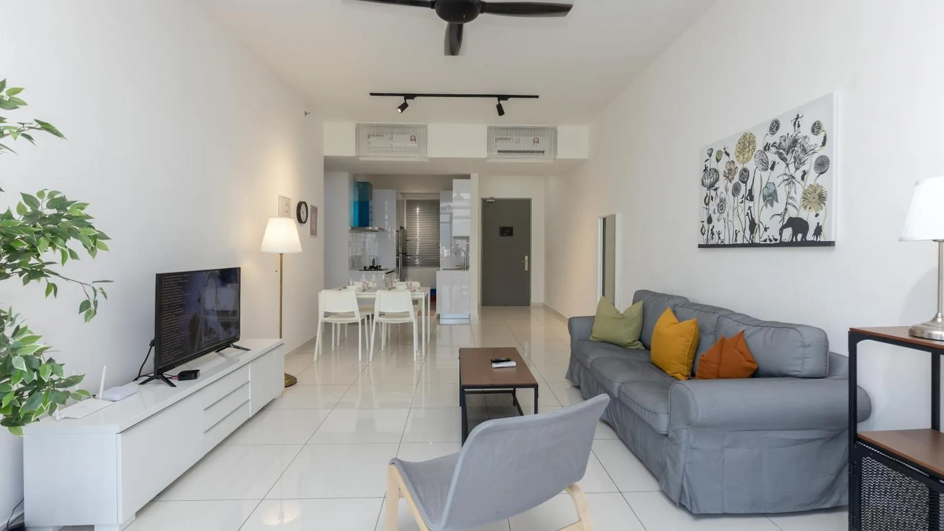 Beacon Executive Suite By May George Town 0*,